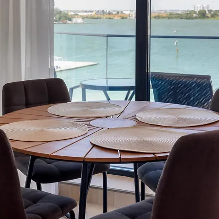 Appartement Lakefront Luxe Mamaia