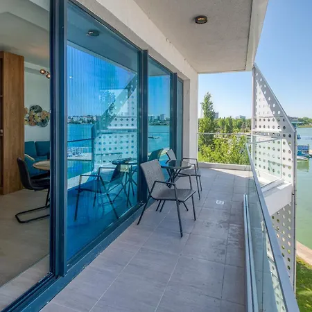 Apartament Lakefront Luxe *